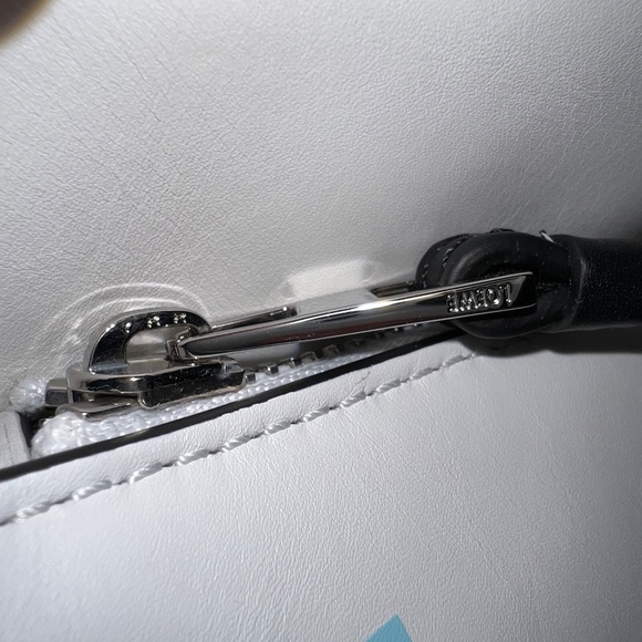 Loewe Small Edge Puzzle from the Pixel Collection - Picture 9 of 15